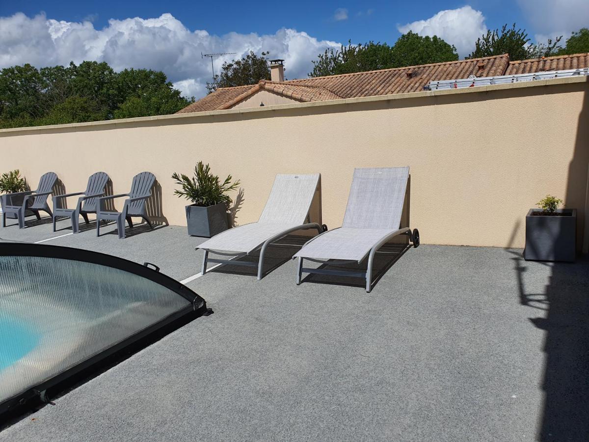 Chez Les J-Folais - 3 Kms Puy Dufou - Les Epesses Bed & Breakfast Ngoại thất bức ảnh