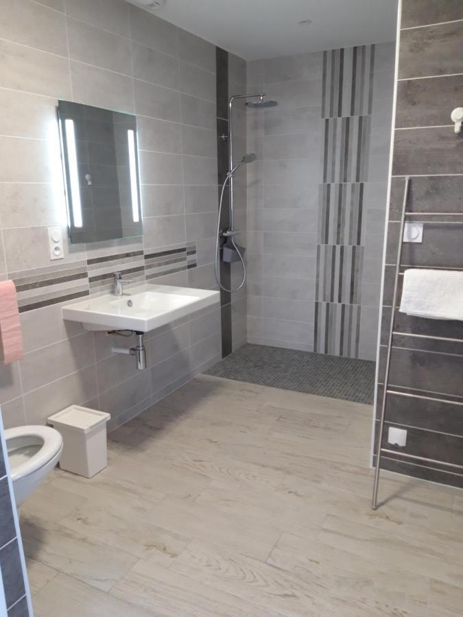 Chez Les J-Folais - 3 Kms Puy Dufou - Les Epesses Bed & Breakfast Ngoại thất bức ảnh